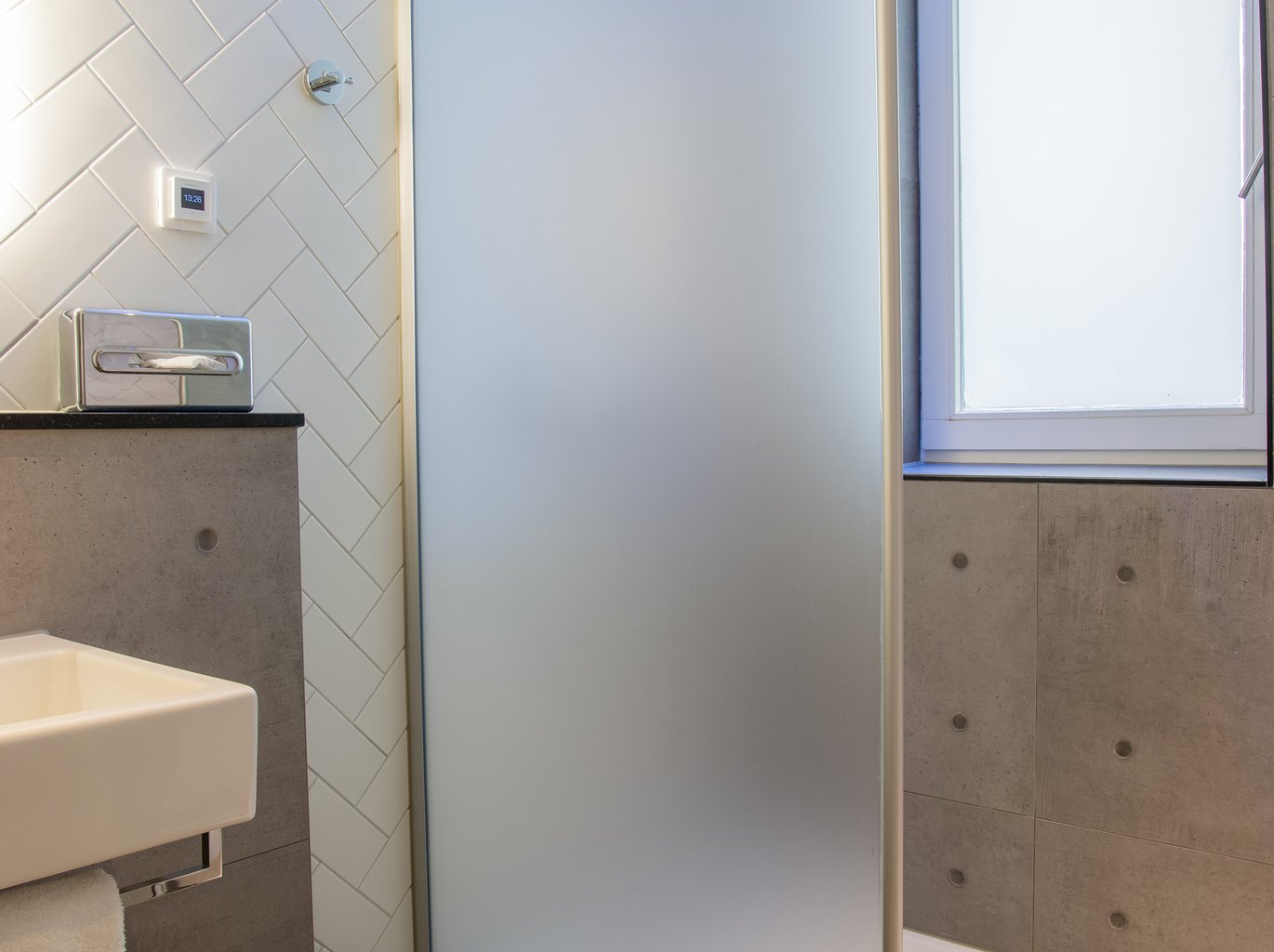 EH - DESIGN HOTEL MAASTRICHT - BASIC DOUBLE - BADKAMER - 11.jpg