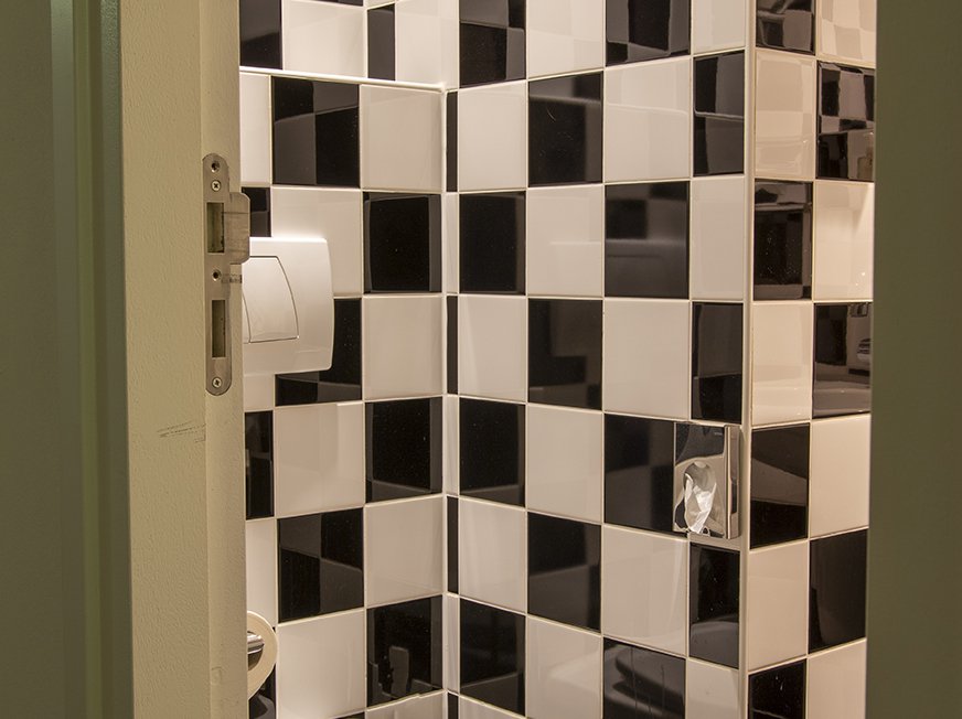 EH - DESIGN HOTEL MAASTRICHT - COMPACT - BADKAMER - 2_WEB.jpg