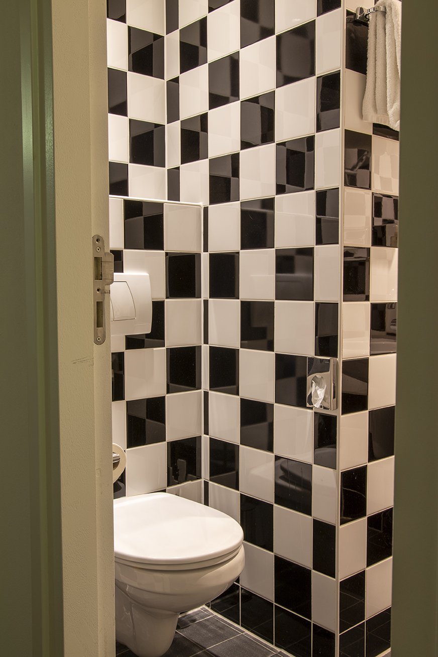EH - DESIGN HOTEL MAASTRICHT - COMPACT - BADKAMER - 2_WEB.jpg