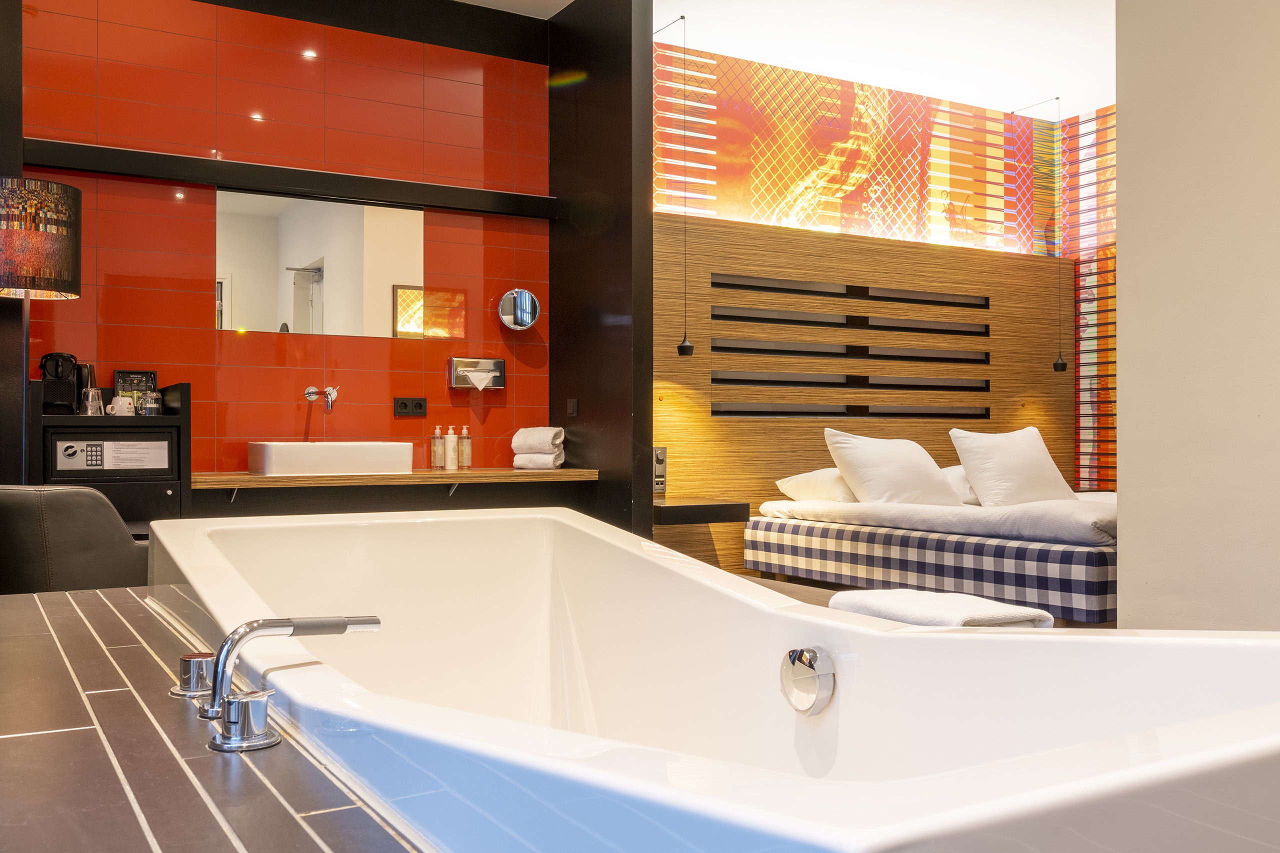 EH - DESIGN HOTEL MAASTRICHT - DELUXE - 2.jpg