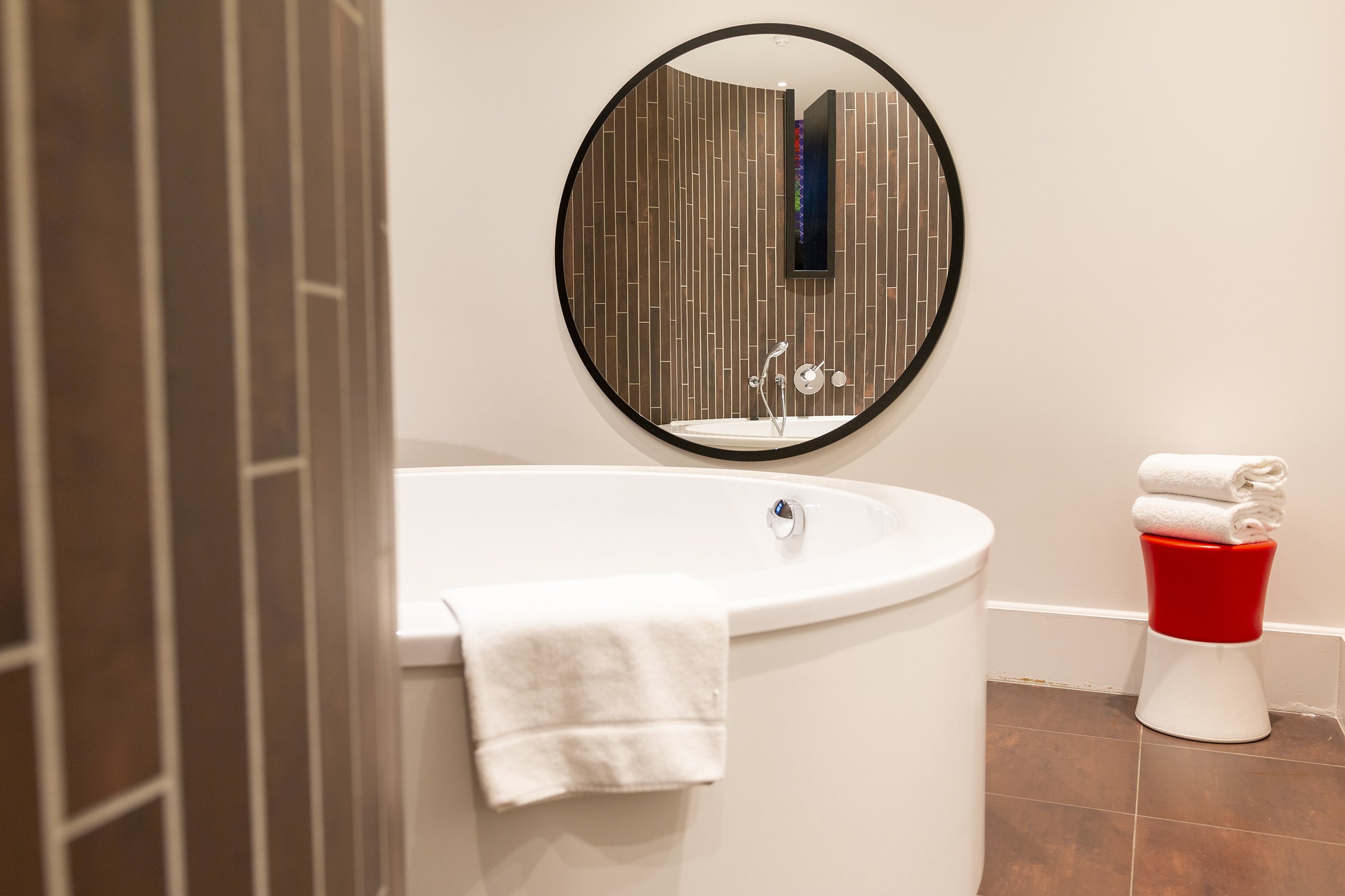 EH - DESIGN HOTEL MAASTRICHT - DELUXE - 9.jpg