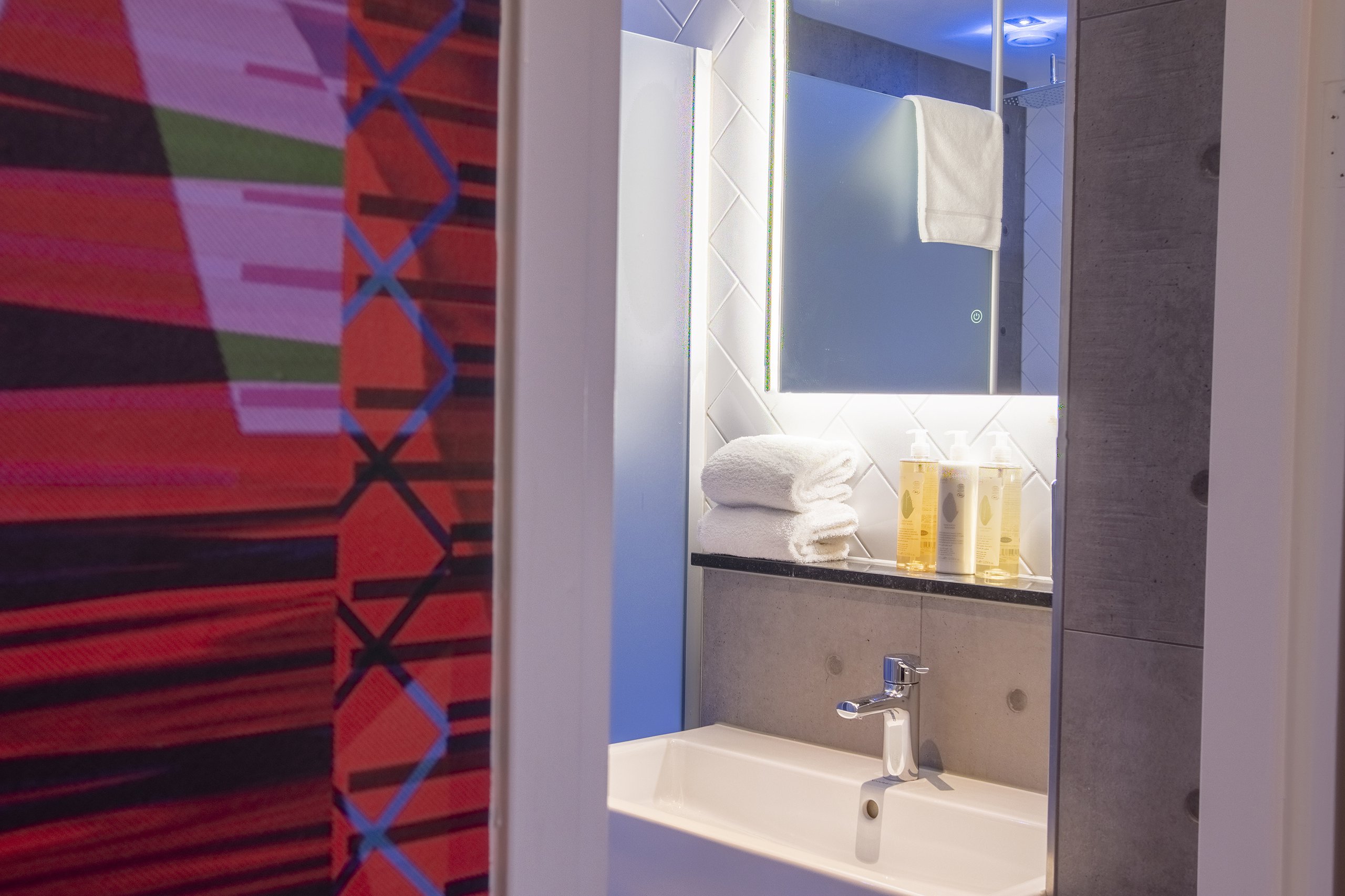 EH - DESIGN HOTEL MAASTRICHT - FAMILIE - BADKAMER - 3.jpg