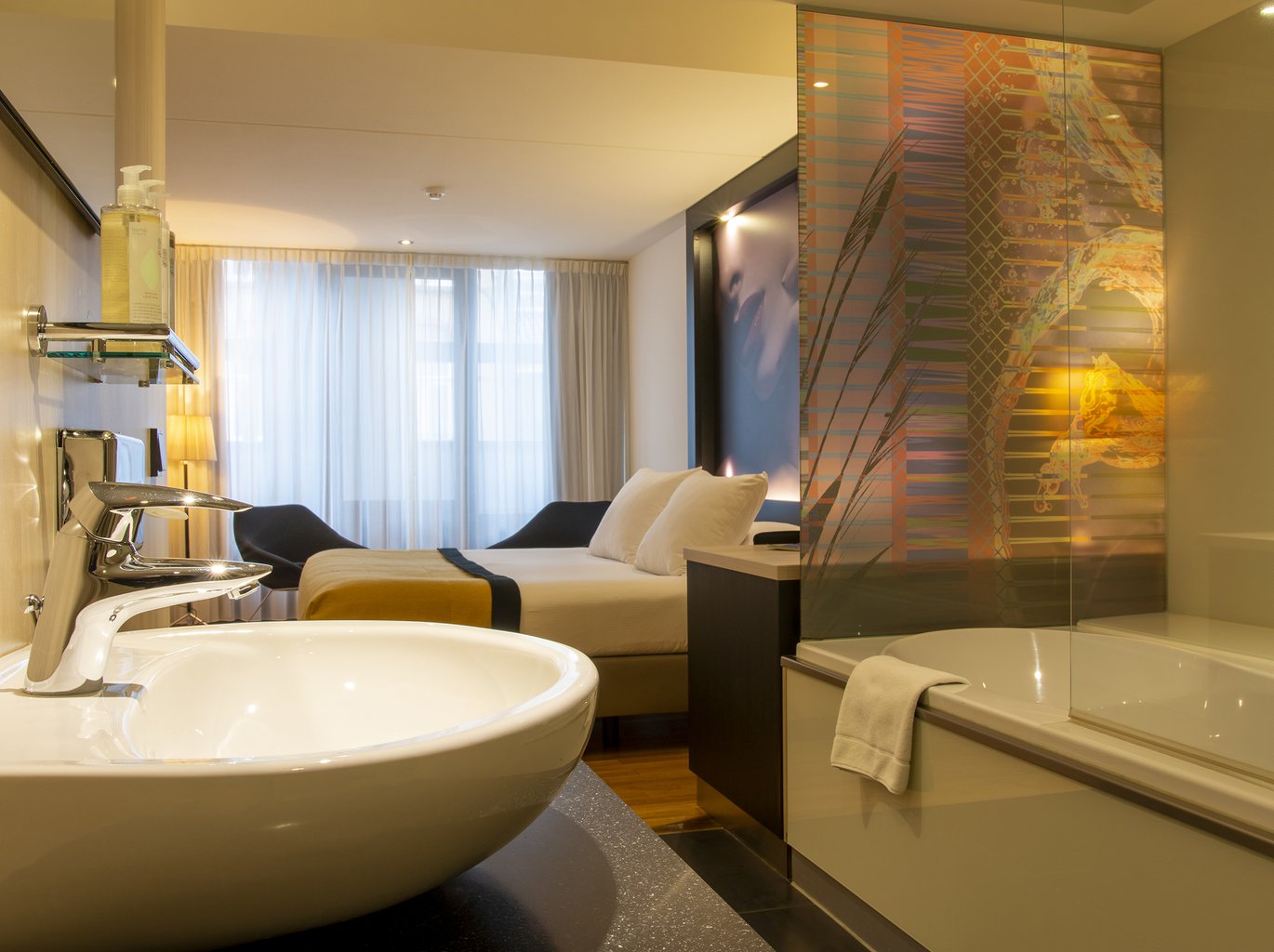 EH - DESIGN HOTEL MAASTRICHT - SUPERIOR - 1.jpg