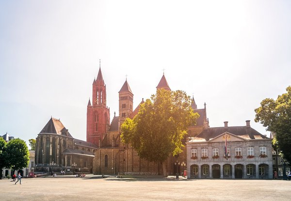 Maastricht-Vrijthof-image-1.jpg